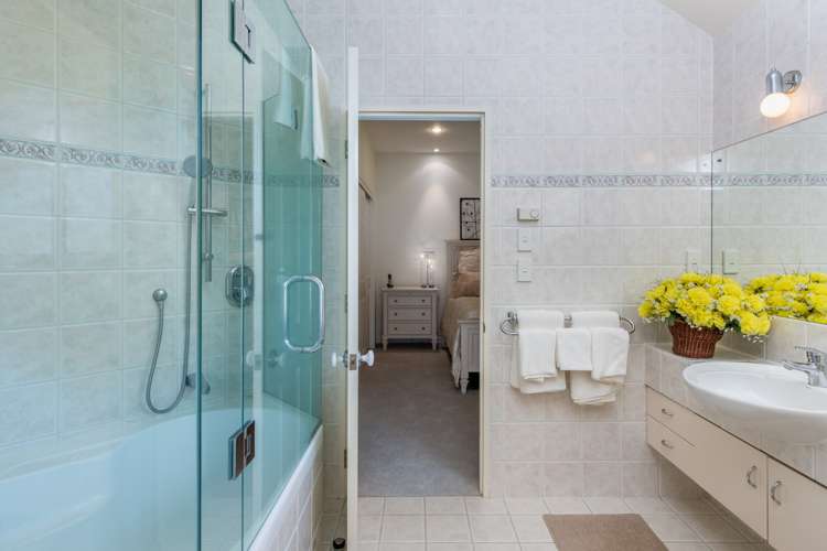 3/284 Lake Road Hauraki_22