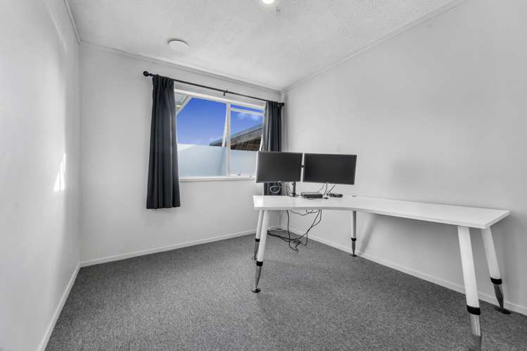 2/48 Tabitha Crescent Henderson_11