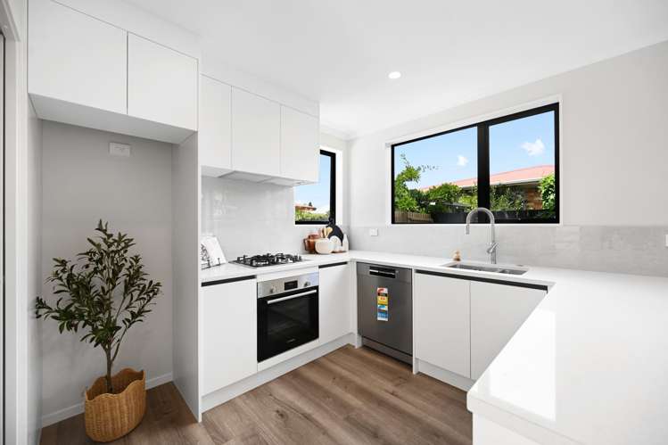 2 & 3/72 Ohaupo Road Melville_10