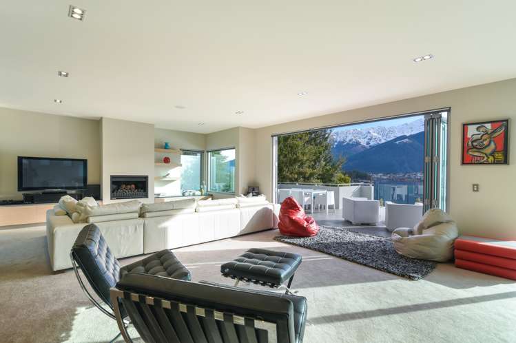 618 Peninsula Road Kelvin Heights_6