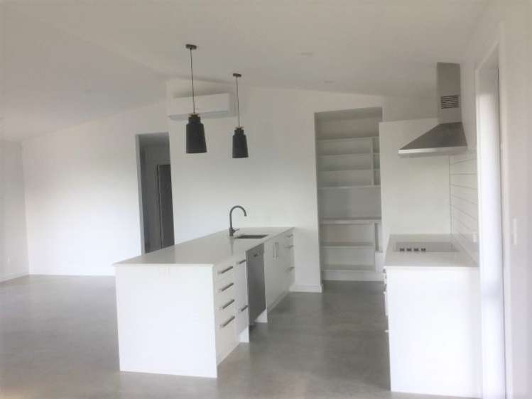 3 Rochfort Crescent Pyes Pa_6