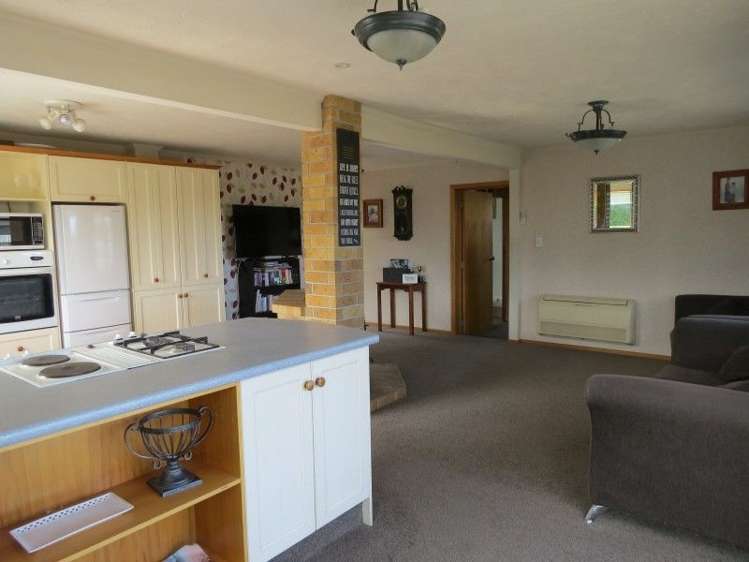 11 Russell Street Winton_2