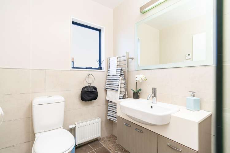 8 Shastri Terrace Khandallah_11