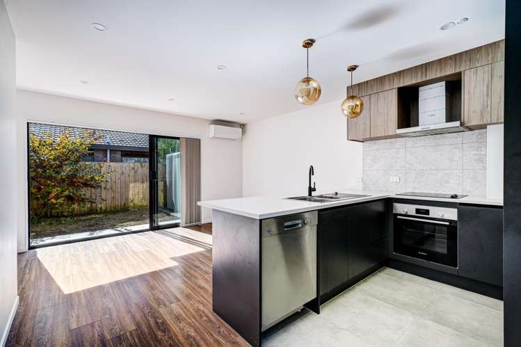 181 Portage Road New Lynn_5