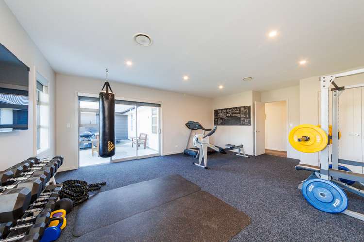 29 Roots Street East Feilding_13