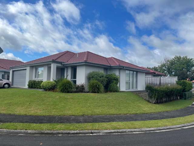 Fairview Estate - Golf Course Location