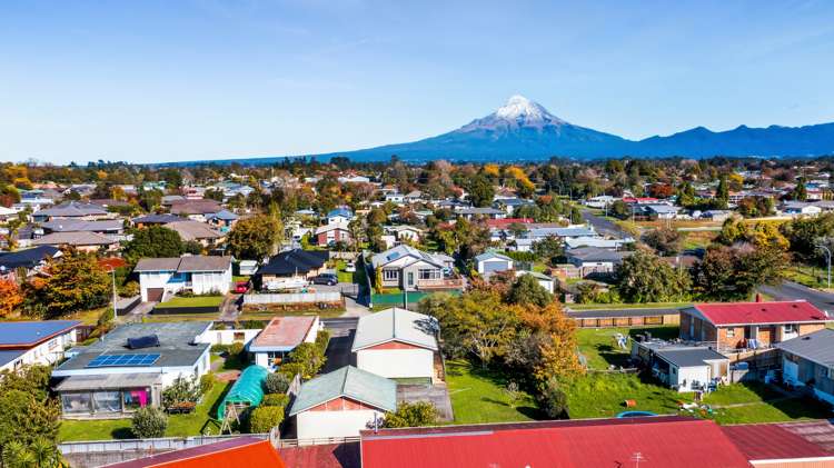 22 Karaka Street Inglewood_36