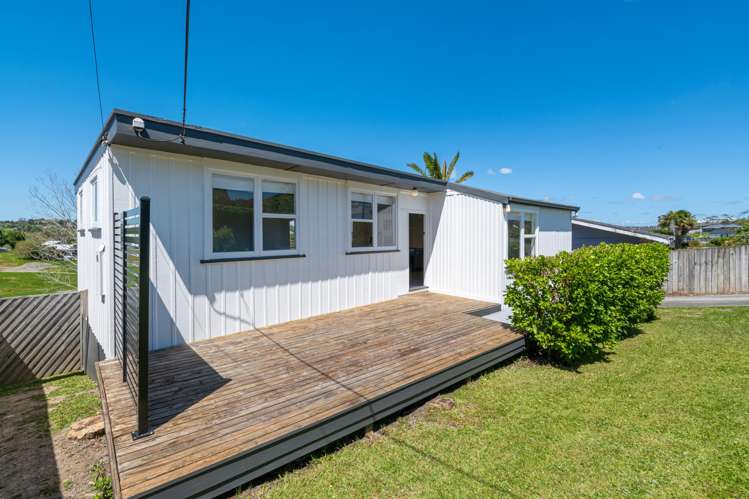 21 Brigitte View Snells Beach_13