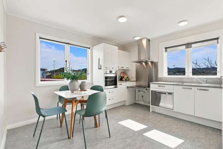 11 Gray Avenue_5