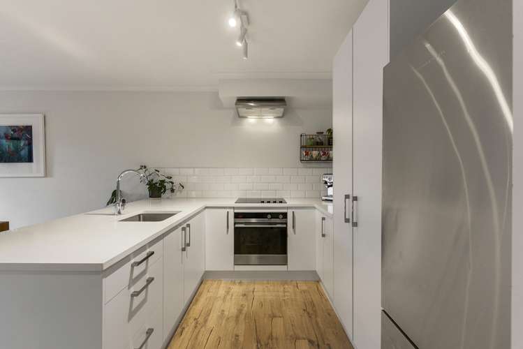 1/17 Abbeygate Street Birkdale_5