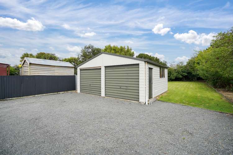 9 Avenal Street Avenal_24