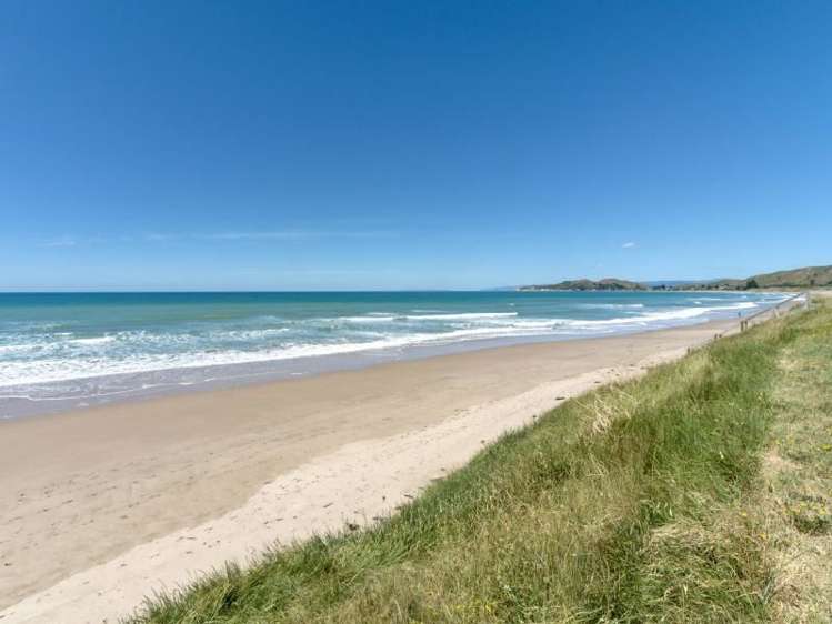 17 Sirrah Street Okitu_14