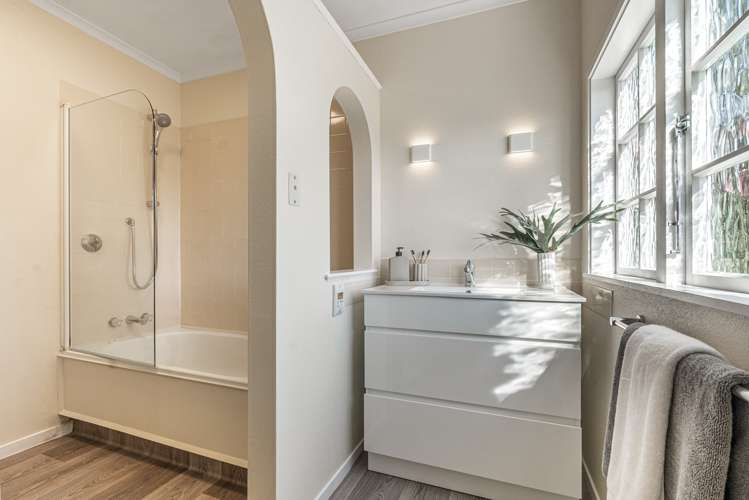 32 Aeroview Drive Beach Haven_27