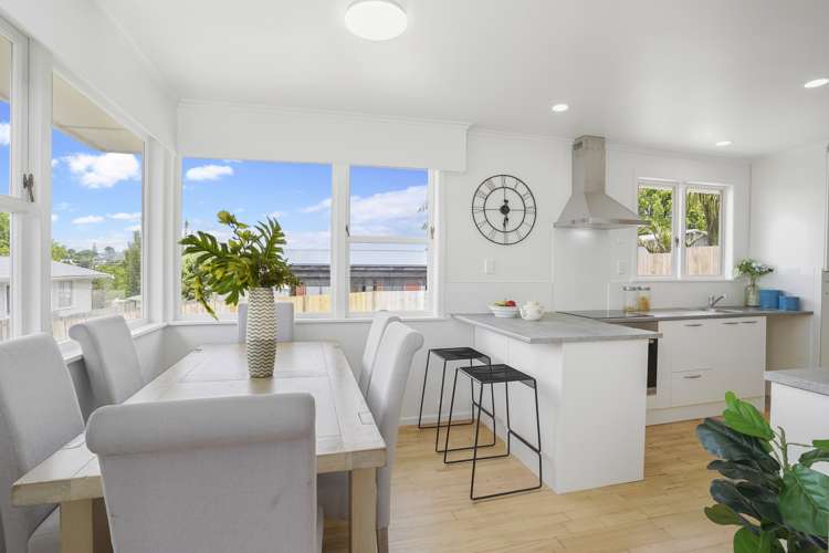 19 Fairclough Road Beach Haven_6