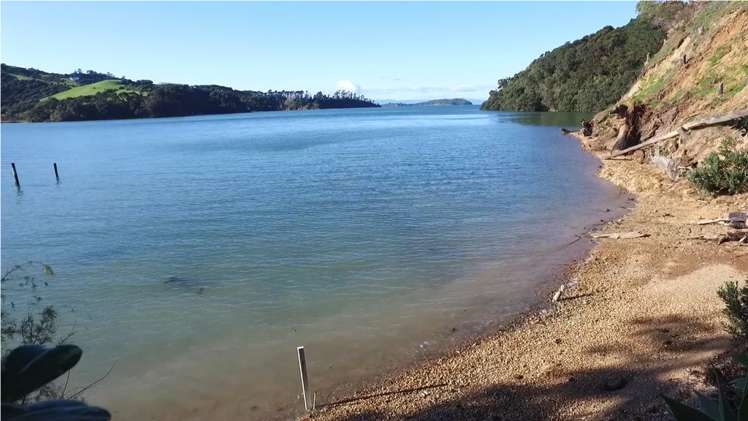 691 Orapiu Road Waiheke Island_6