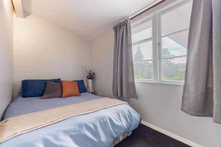 36 Renown Road Raumati South_13