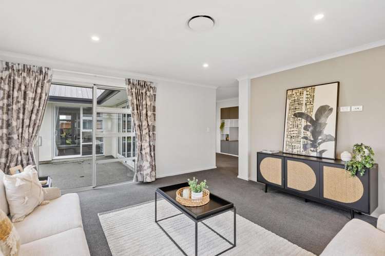 45 Vernon Drive Lincoln_9