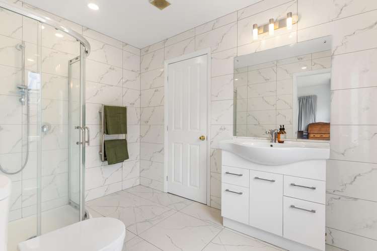 27 Stevenson Road Clarks Beach_19