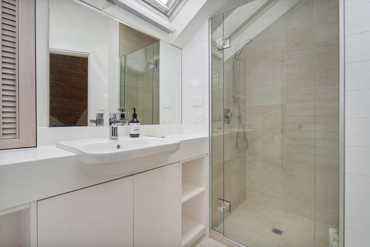 8 Courtney Close Pauanui_11