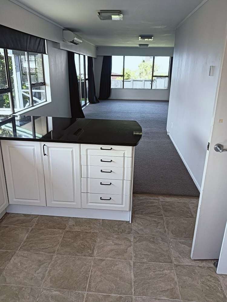 64 Cypress Drive Maungaraki_3