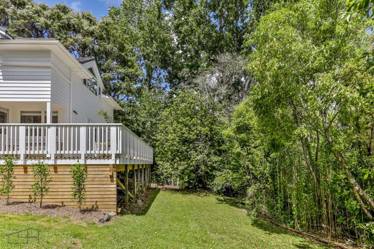 155 Scenic Drive Titirangi_36