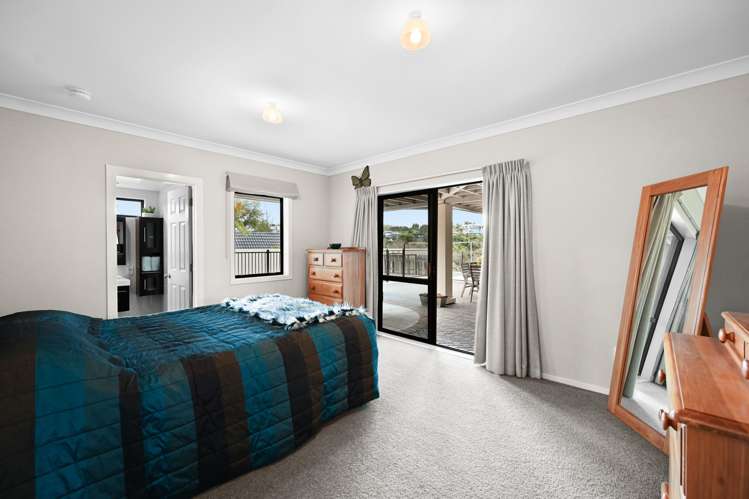 17 River Oaks Place Pukete_13