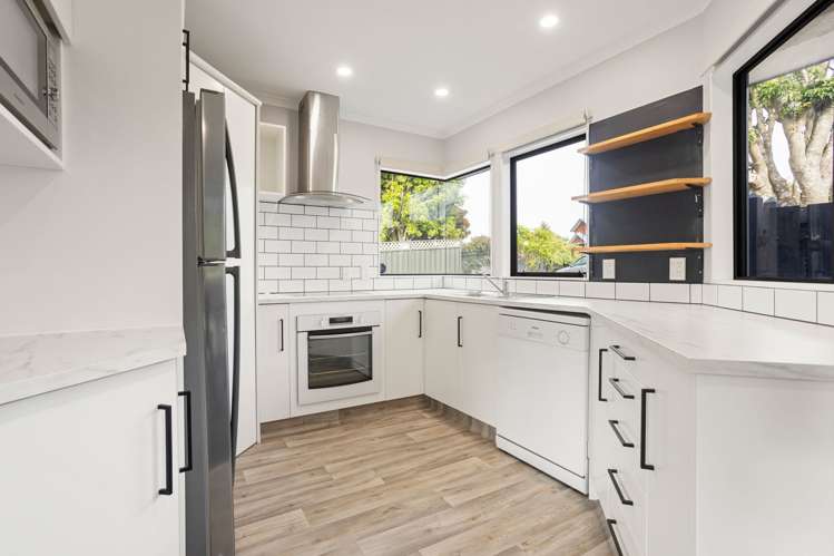 51 Sunnyhills Avenue Glenview_3