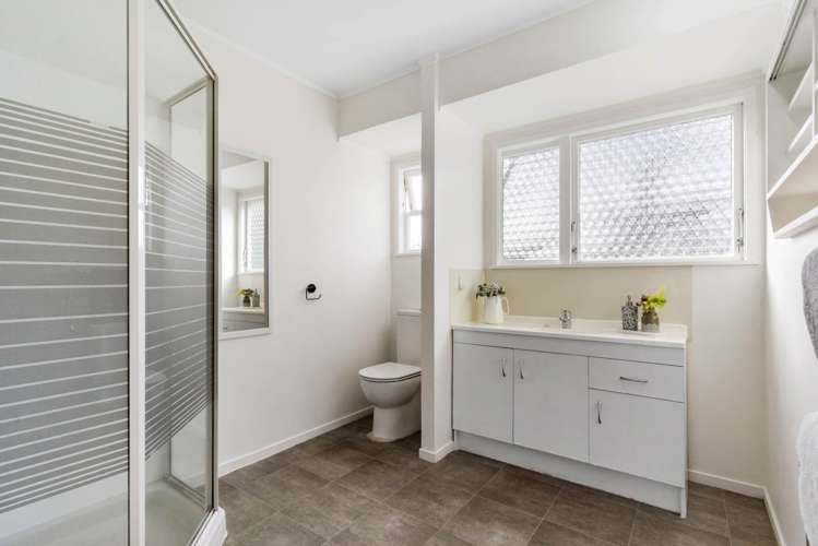 2/14 Andrea Place Sunnyhills_8