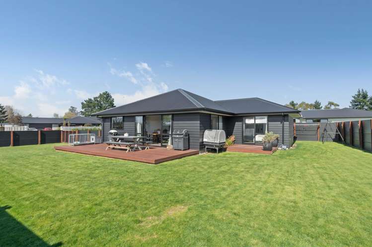 8 Old Orchard Road Solway_26