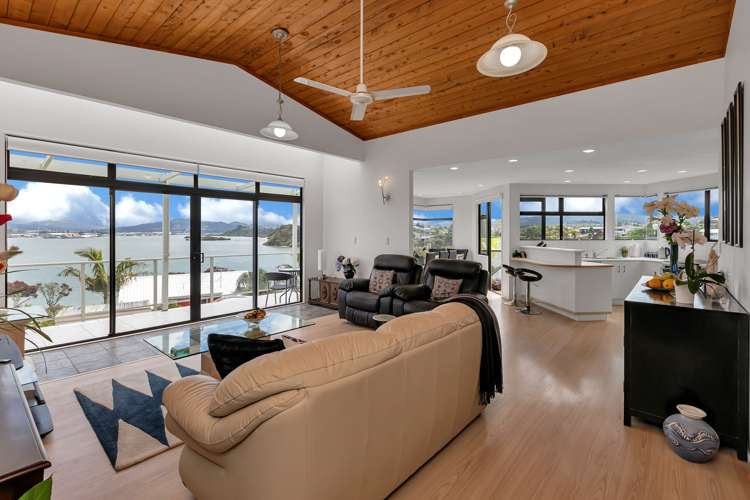 286 Beach Road Onerahi_2