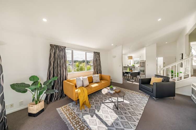 8 James Cook Drive Whitby_13