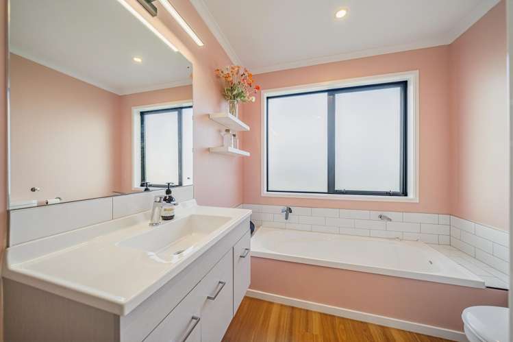 21 Te Kaeaea Crescent Wallaceville_22