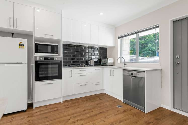 2/7 Rutherford Street Chedworth_2