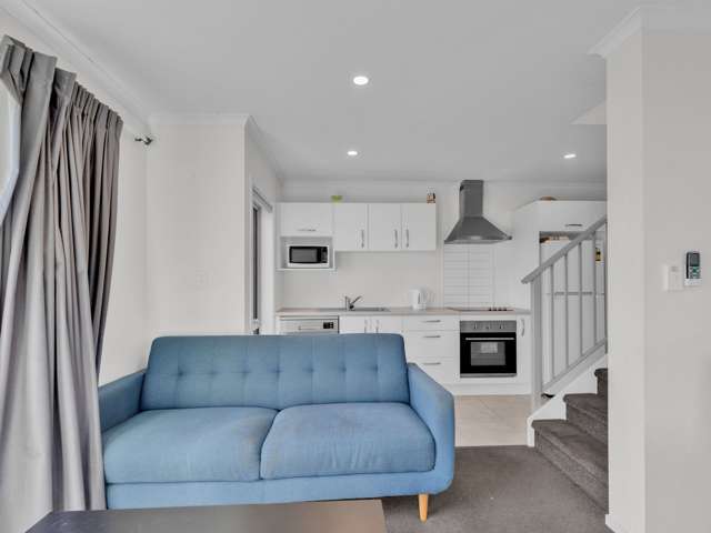 1/113 Knighton Road Hillcrest_3