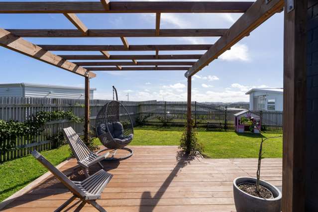Easy family living in Rangitahi!