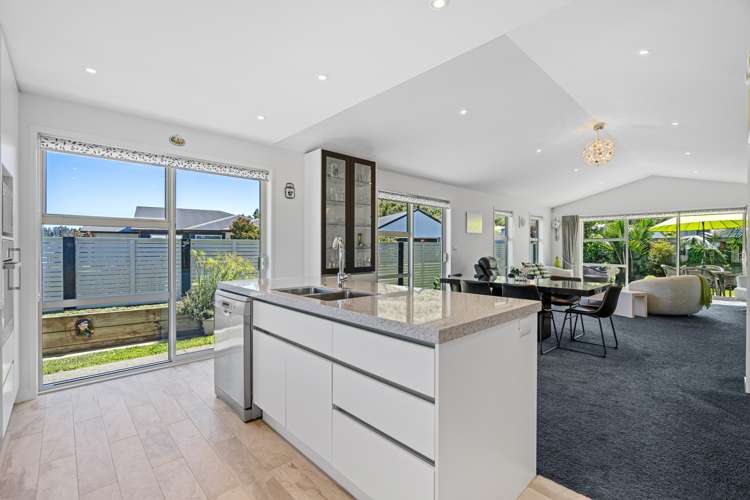 22 Saint Pauls Drive Brookfield_5