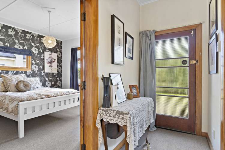 292 High Street South Carterton_9