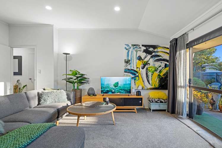 32 Willow Avenue Stoke_2