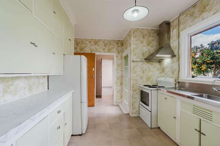 7 Scott Avenue Hamilton East_22