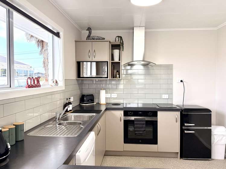 45 Edinburgh Crescent Waikiwi_8