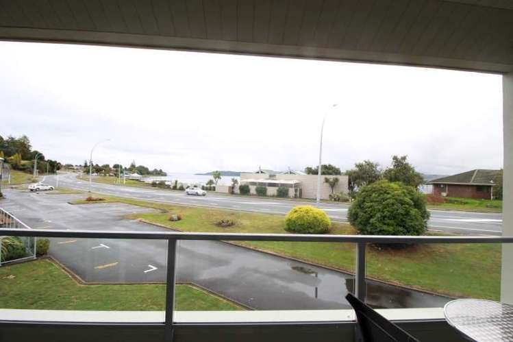 14/300 Lake Terrace Taupo_15