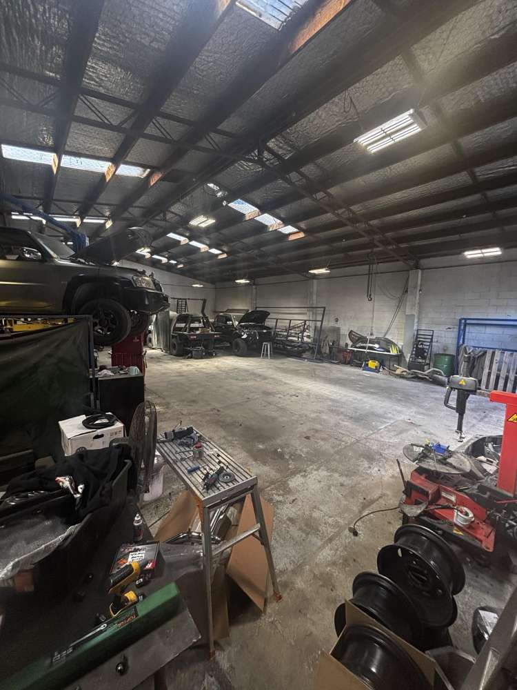 64 View Road Mangakakahi_1