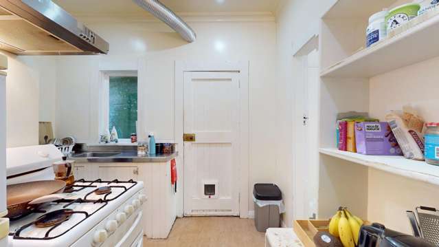 2/21 Essex Street 1251_4