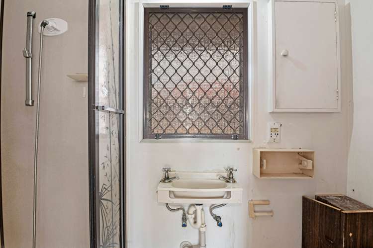 10 Kowhai Street Glenholme_11