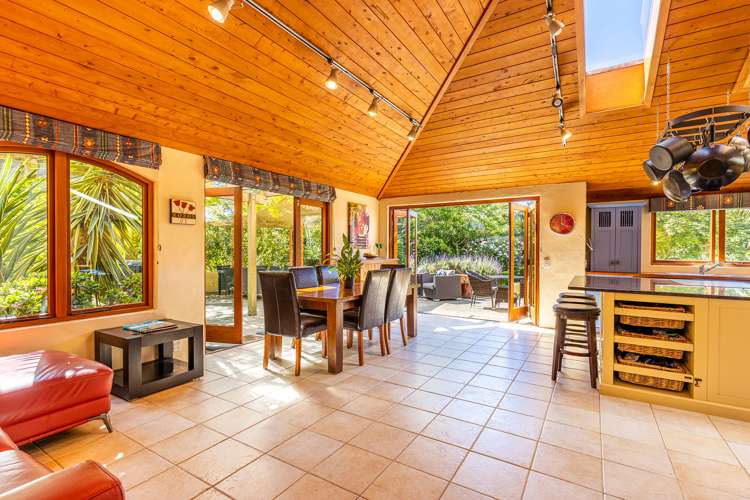 17 Trolove Place Stoke_3