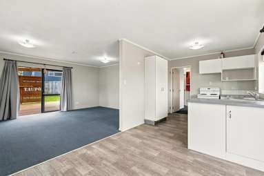 2/48 Arthur Crescent_4