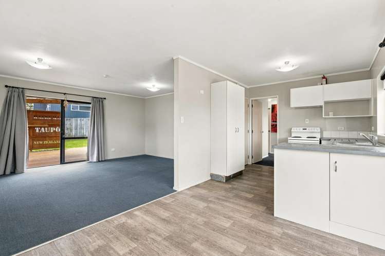 2/48 Arthur Crescent Hilltop_4