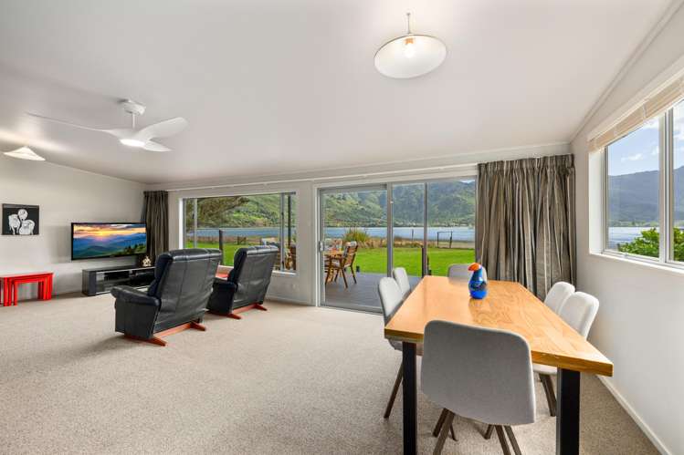 1755 Queen Charlotte Drive Queen Charlotte Sound_12