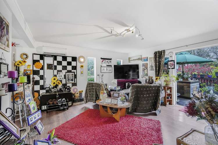 B/15 Saxbys Road Glenview_11