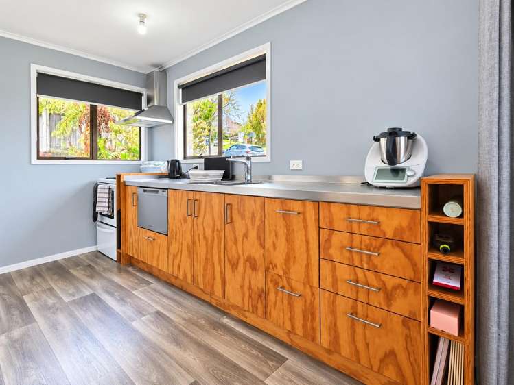  A/63 Lord Street Stokes Valley_2